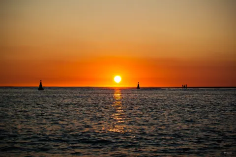 Puesta de sol en Sancti Petri